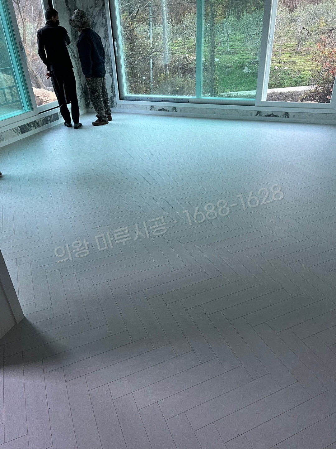 의왕 왕곡동 바닥공사 마루시공업체 헤링본 동화 나투스진 헤링본 화이트 아파트 시공 후